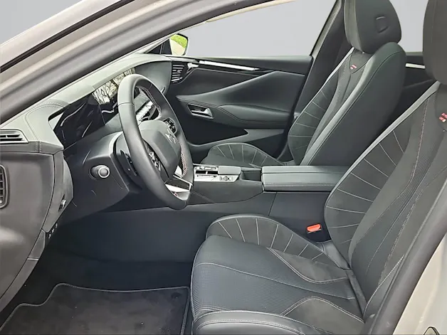 DS Automobiles 4 1.6 E-Tense Performance Line+