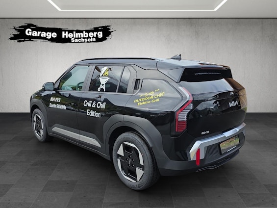 Vehicle image 4 Vehicle image 4