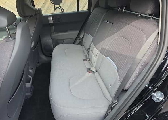 Vehicle image 12 Vehicle image 12