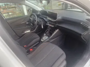 Peugeot 208 1.2 Hybrid Style