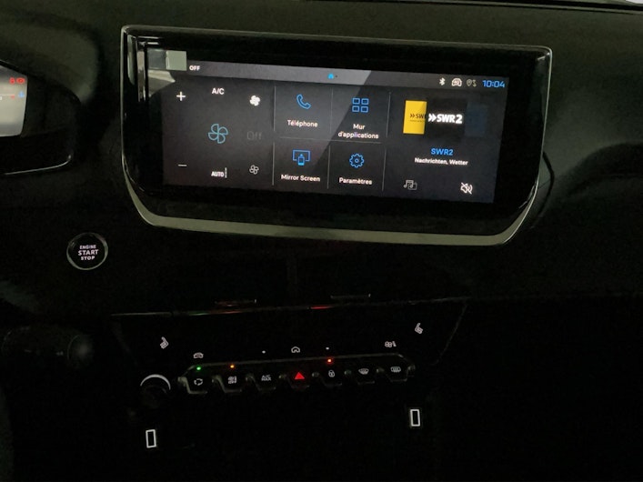 Vehicle image PEUGEOT 208