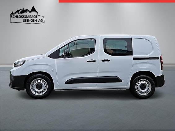 Vehicle image 9 Vehicle image 9