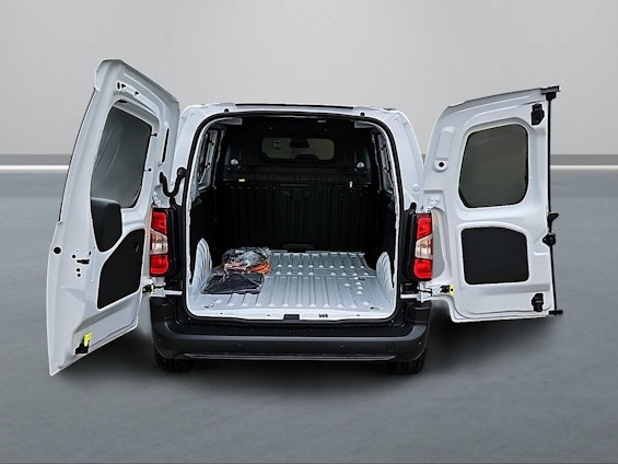 Vehicle image 7 Vehicle image 7