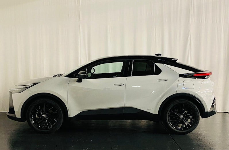 Vehicle image TOYOTA C-HR