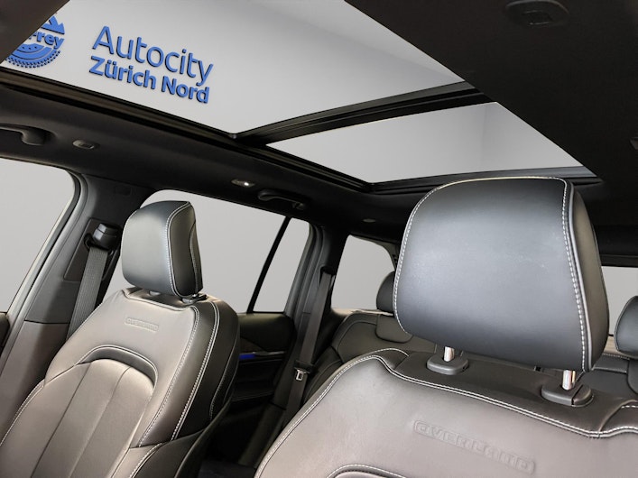 Vehicle image JEEP Grand Cherokee