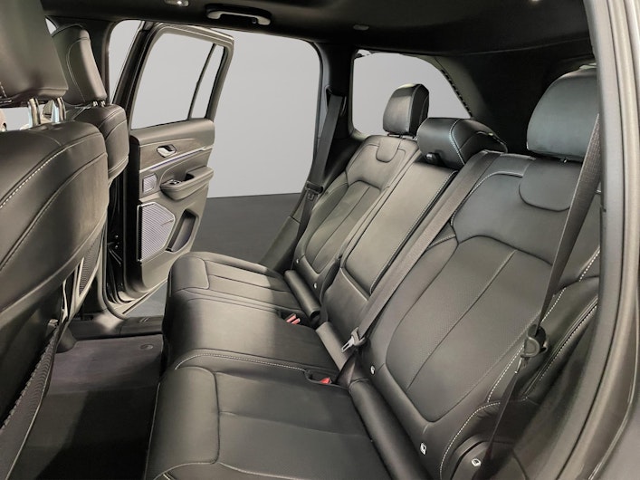 Vehicle image JEEP Grand Cherokee