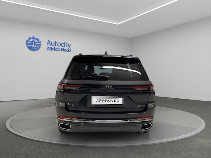 Vehicle image JEEP Grand Cherokee