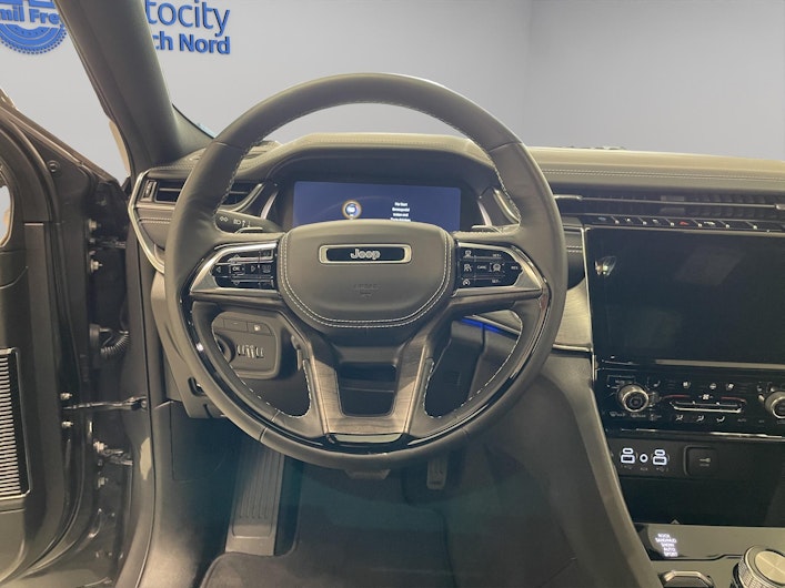 Vehicle image JEEP Grand Cherokee