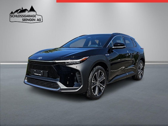 First vehicle image