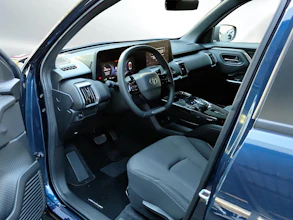https://vehicle.imgix.net/3870835/9b2f3b7a-0128-4ec3-9384-19f5d2916fe2.jpg