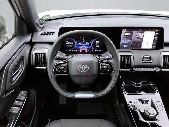 Vehicle image 4 Vehicle image 4