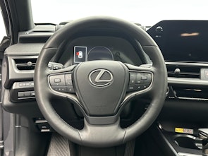 Vehicle image LEXUS UX 250h F-Line