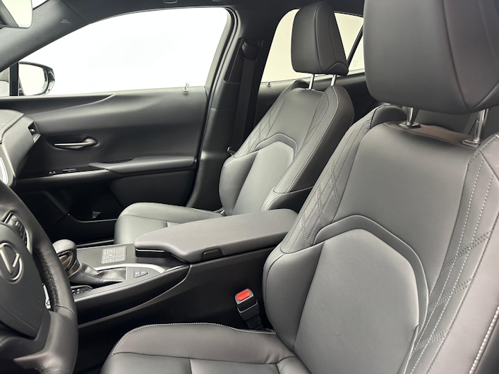 Vehicle image LEXUS UX