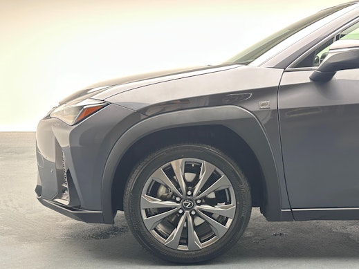 LEXUS UX 250h F-Line 2