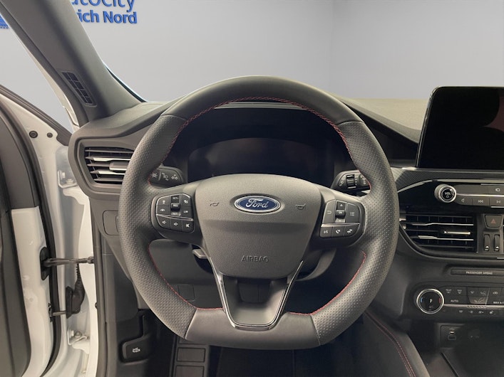Vehicle image FORD KUGA