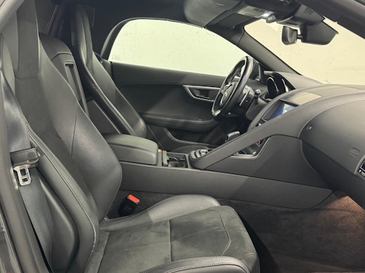 JAGUAR F-Type Convertible 3.0 V6 R-Dynamic AWD 2