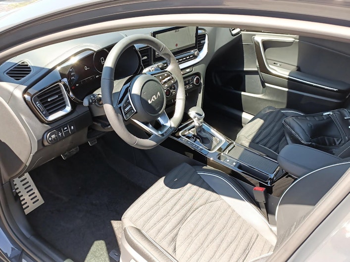 Vehicle image KIA CEED