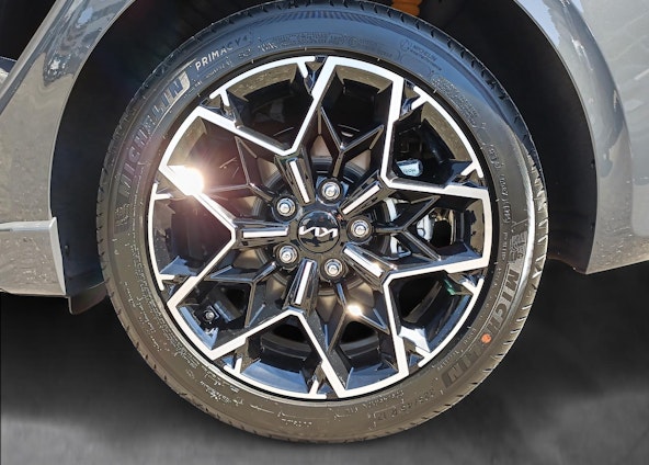 Vehicle image 13 Vehicle image 13