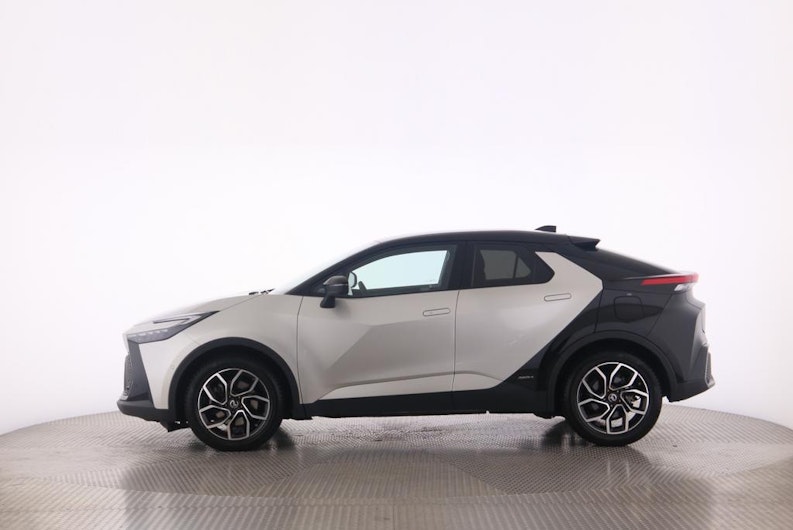 Vehicle image TOYOTA C-HR