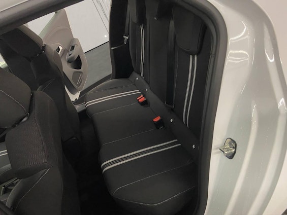 Vehicle image 10 Vehicle image 10