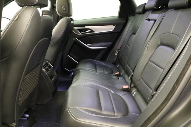 Vehicle image JAGUAR F-PACE