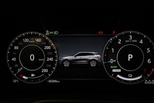 Vehicle image JAGUAR F-Pace 2.0 P400e R-Dynamic SE AWD