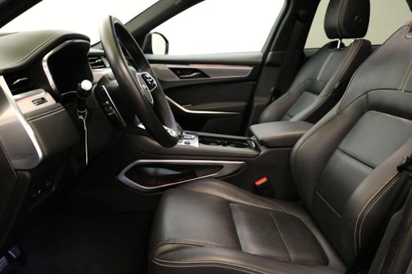 JAGUAR F-Pace 2.0 P400e R-Dynamic SE AWD 3