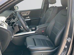 Vehicle image MERCEDES-BENZ EQA 300 AMG Line 4matic