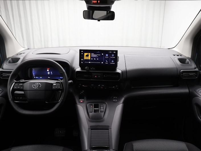 Vehicle image TOYOTA PROACE CITY VERSO