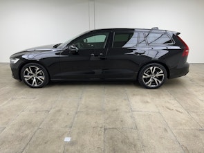 Vehicle image VOLVO V60 2.0 B4 Ultra Dark