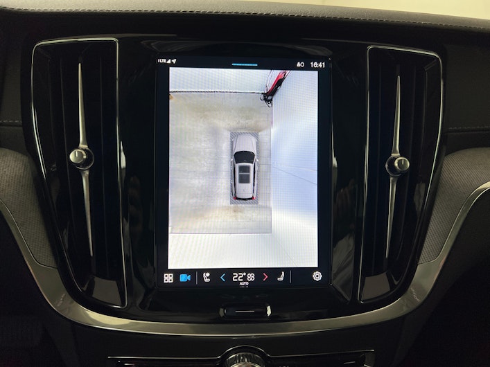 Vehicle image VOLVO V60