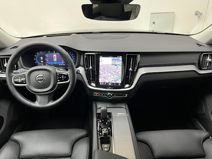 Vehicle image VOLVO V60