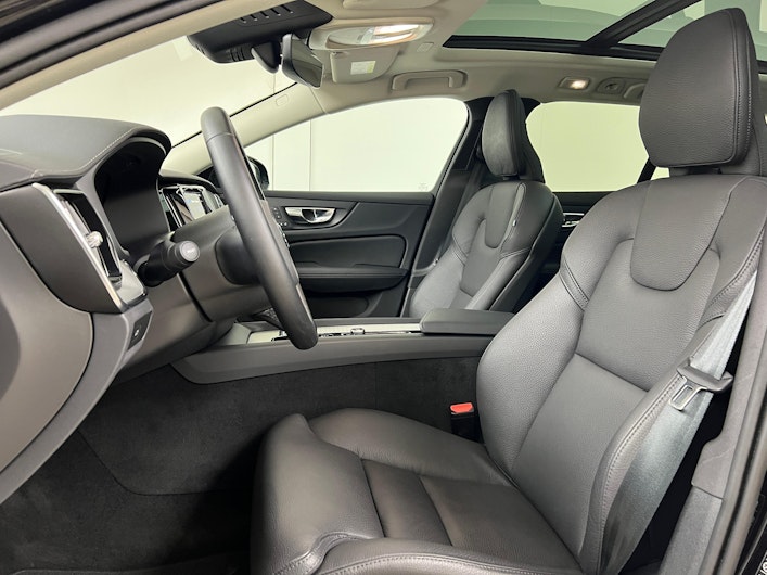 Vehicle image VOLVO V60