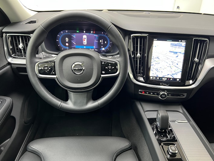 Vehicle image VOLVO V60