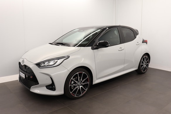 TOYOTA Yaris 1.5 VVT-i HSD GR Sport 3