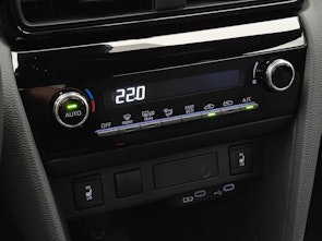 Vehicle image TOYOTA Yaris Cross 1.5 VVT-i HSD Trend