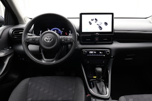 Vehicle image TOYOTA Yaris 1.5 VVT-i HSD Trend