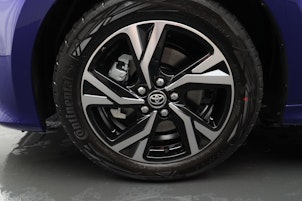 Vehicle image TOYOTA Yaris 1.5 VVT-i HSD Trend