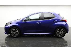 Vehicle image TOYOTA Yaris 1.5 VVT-i HSD Trend