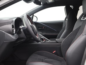 Vehicle image TOYOTA C-HR 2.0 HEV GR Sport 4x4