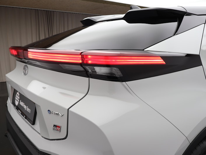 Vehicle image TOYOTA C-HR