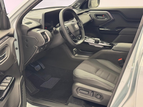 Vehicle image 6 Vehicle image 6