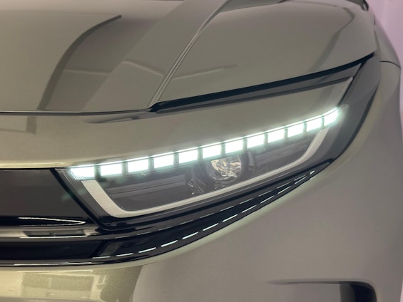 Vehicle image 17 Vehicle image 17