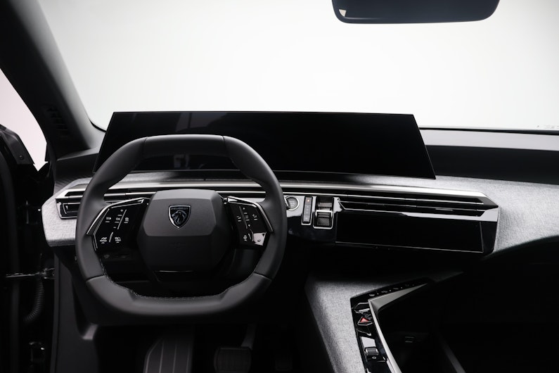 Vehicle image PEUGEOT 5008