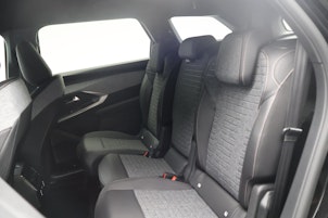 Vehicle image PEUGEOT 5008 1.2 Hybrid Allure Premium