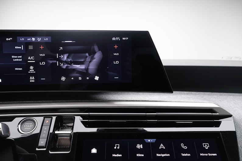 Vehicle image PEUGEOT 5008