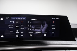 Vehicle image PEUGEOT 5008 1.2 Hybrid Allure Premium