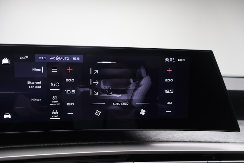 Vehicle image PEUGEOT 5008