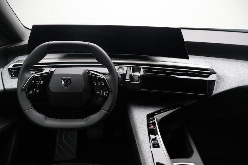 Vehicle image PEUGEOT 5008