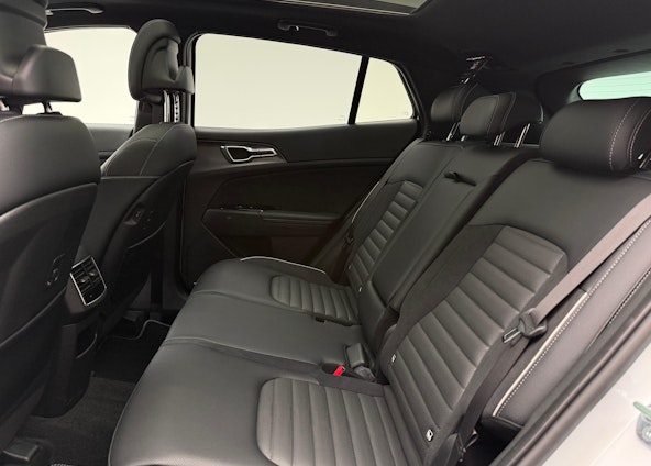 Vehicle image 6 Vehicle image 6